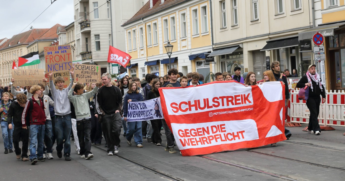 Proteste masive în Germania: tinerii refuză posibila reintroducere a serviciului militar obligatoriu
