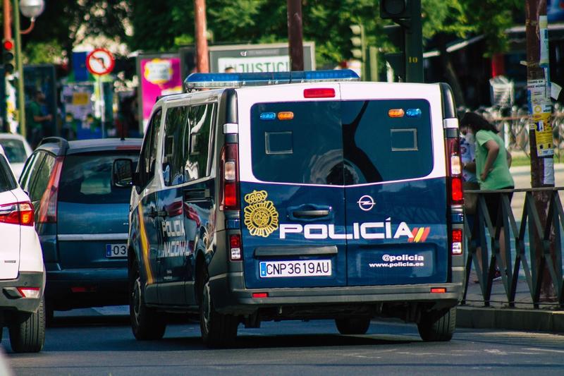 Tânără din Barcelona a fost salvată din Pakistan după ce a fost căsătorită cu forța cu un văr