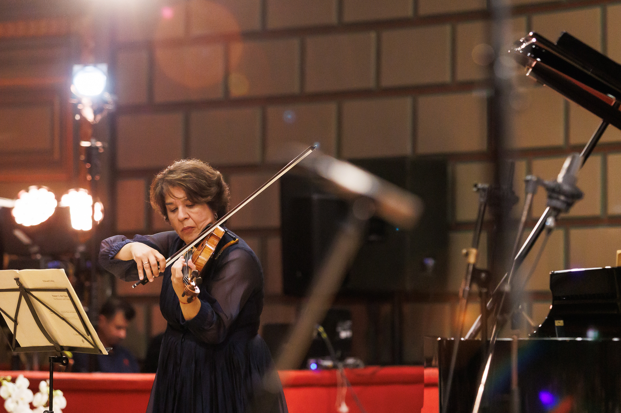 Violonista Mihaela Martin explică despre cariera construită în Germania și identitatea muzicală românească