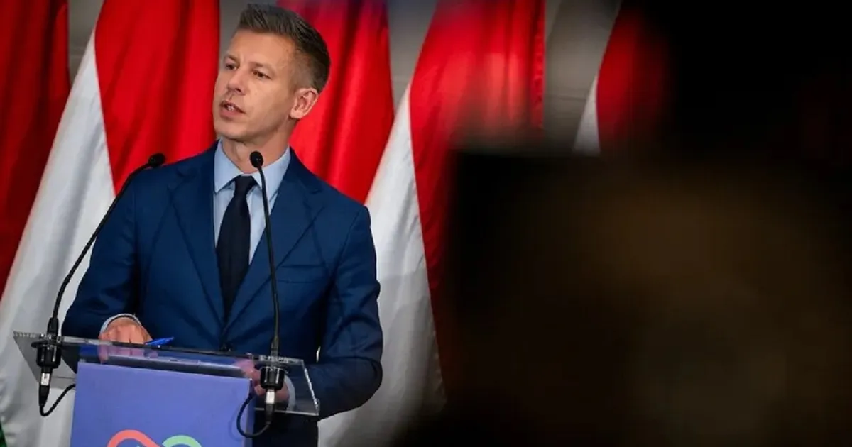 Premierul maghiar Péter Magyar a fost atacat cu ouă în timpul unui miting la Szolnok