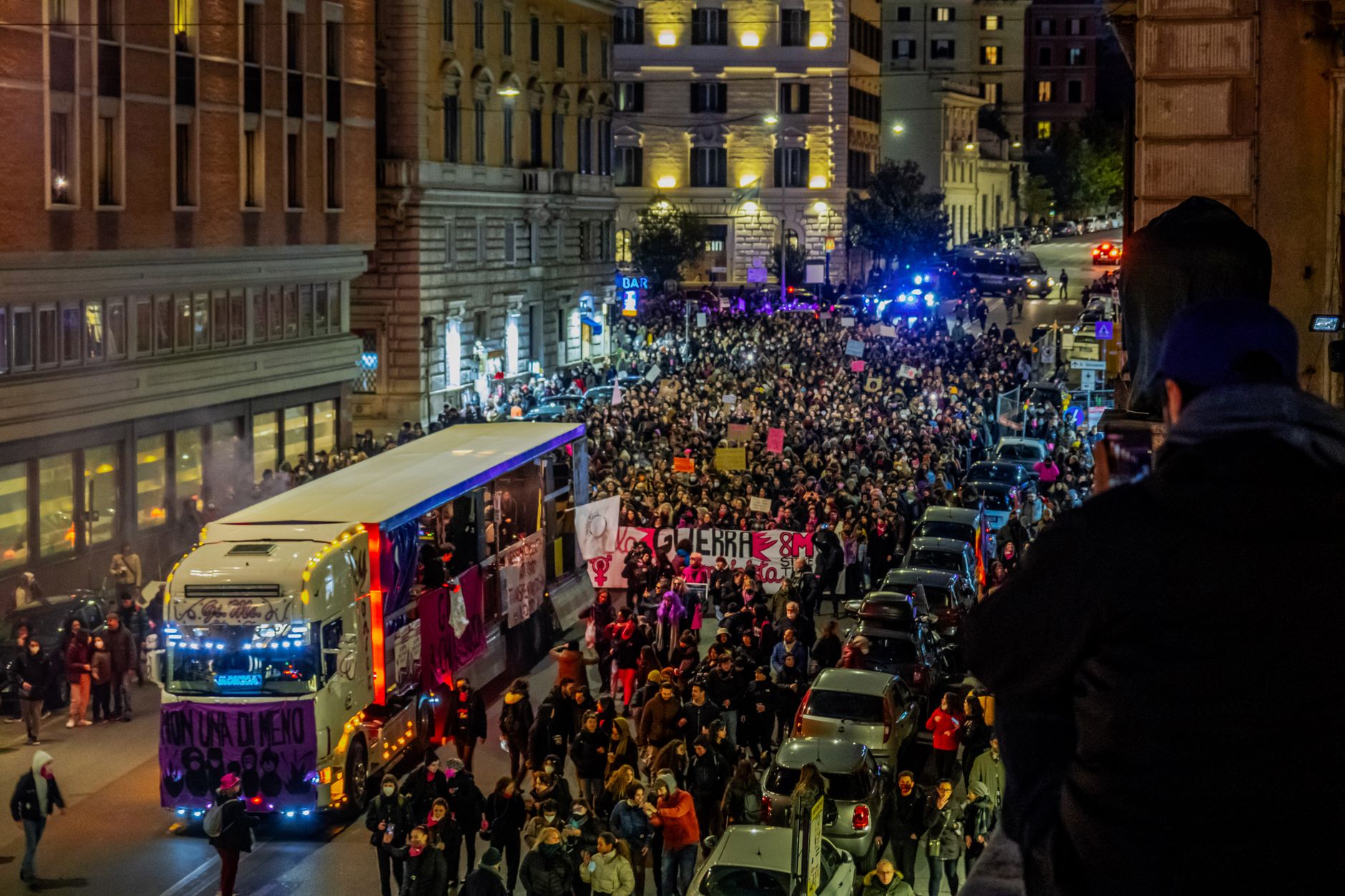 Proteste masive în Madrid: mii de oameni au ieșit în stradă după evacuarea forțată a unei femei de 87 de ani