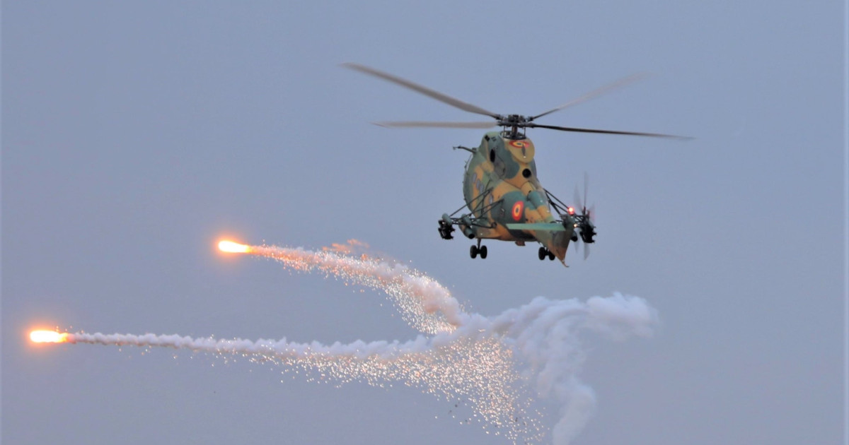 Dronă detectată în spațiul aerian al României: au fost ridicate avioane de vânătoare și un elicopter militar