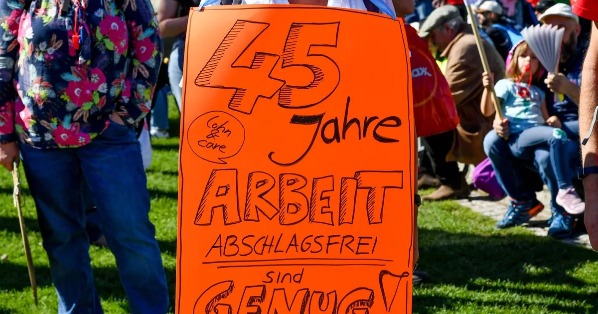 Protest masiv în Germania: Aproximativ 175.000 de persoane au ieșit în stradă împotriva reformelor guvernamentale