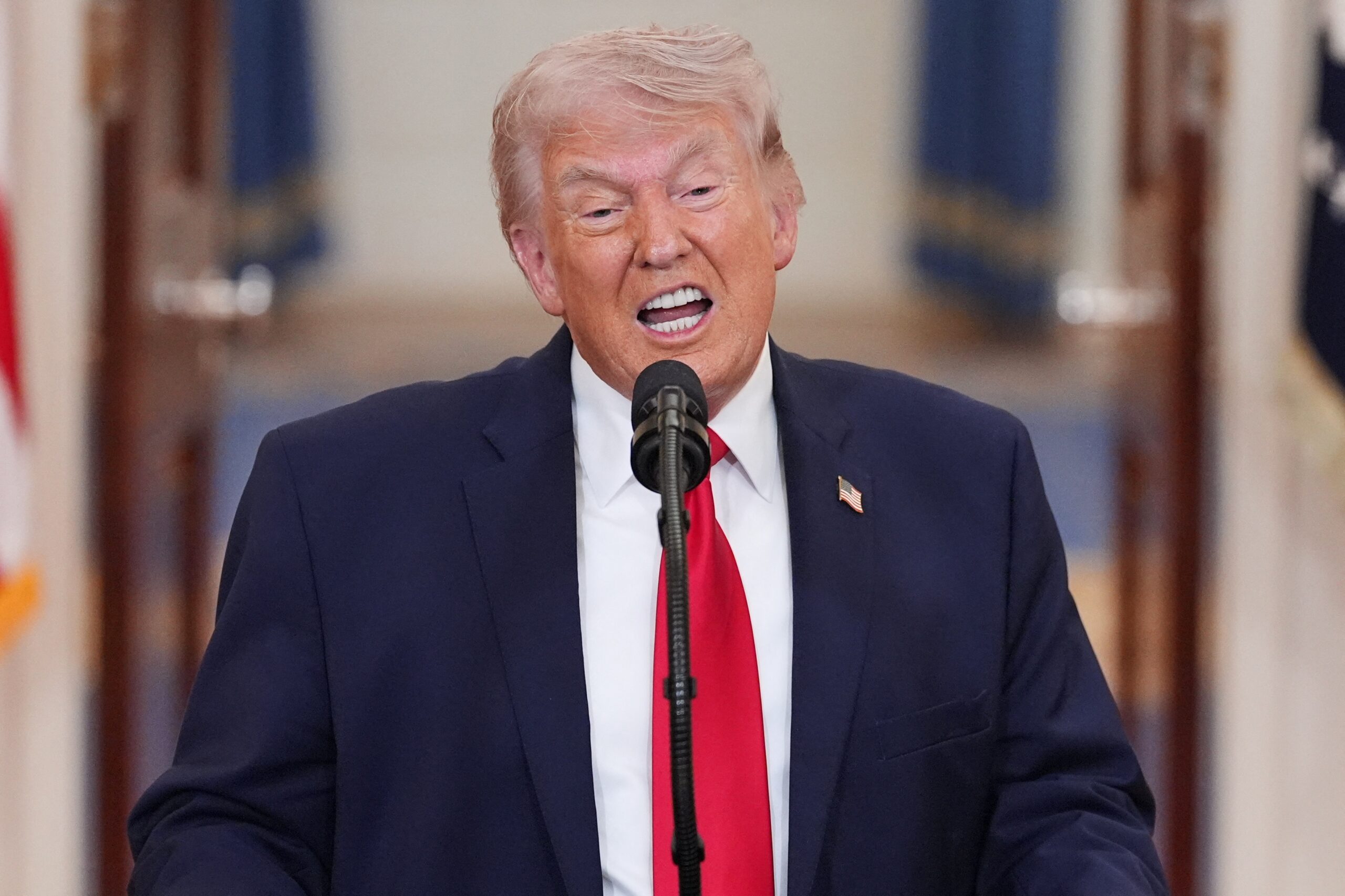 Conflictul dintre Donald Trump și presa critică se agravează după un nou incident la Casa Albă