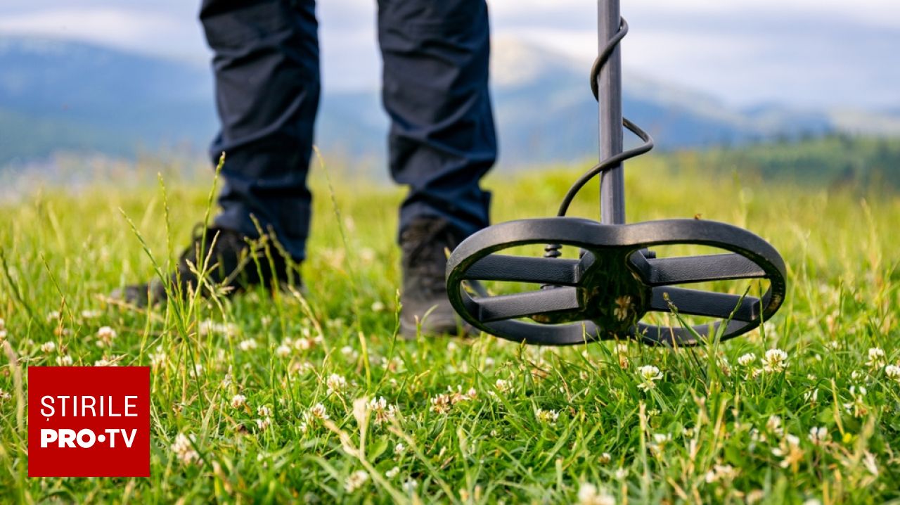 Tezaur spectaculos de aproape 3 kilograme descoperit în Germania cu un detector de metale