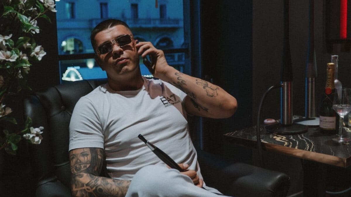 Rapperul moldovean Bratan a fost expulzat din Italia după blocarea unei autostrăzi pentru un videoclip