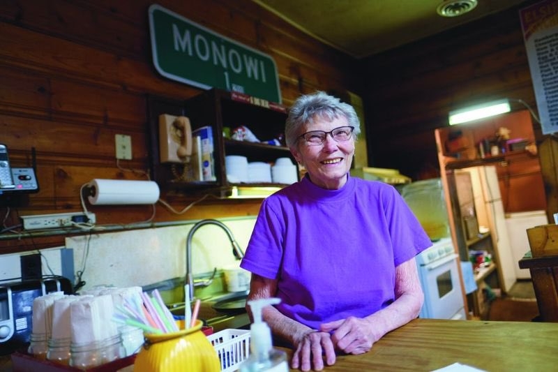 Orașul american cu un singur locuitor: Elsie Eiler este primar, barman și bibliotecar la 92 de ani