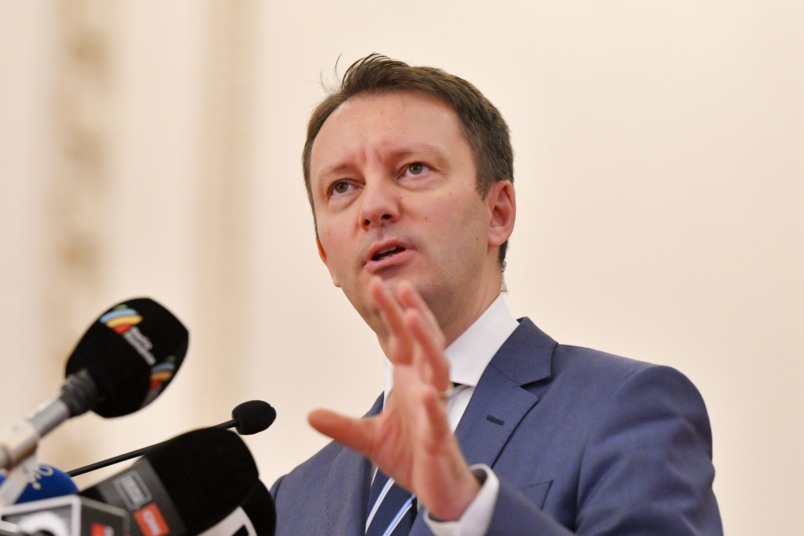 Siegfried Mureșan explică de ce a ezitat să comunice cifrele despre salariul și pensia minimă