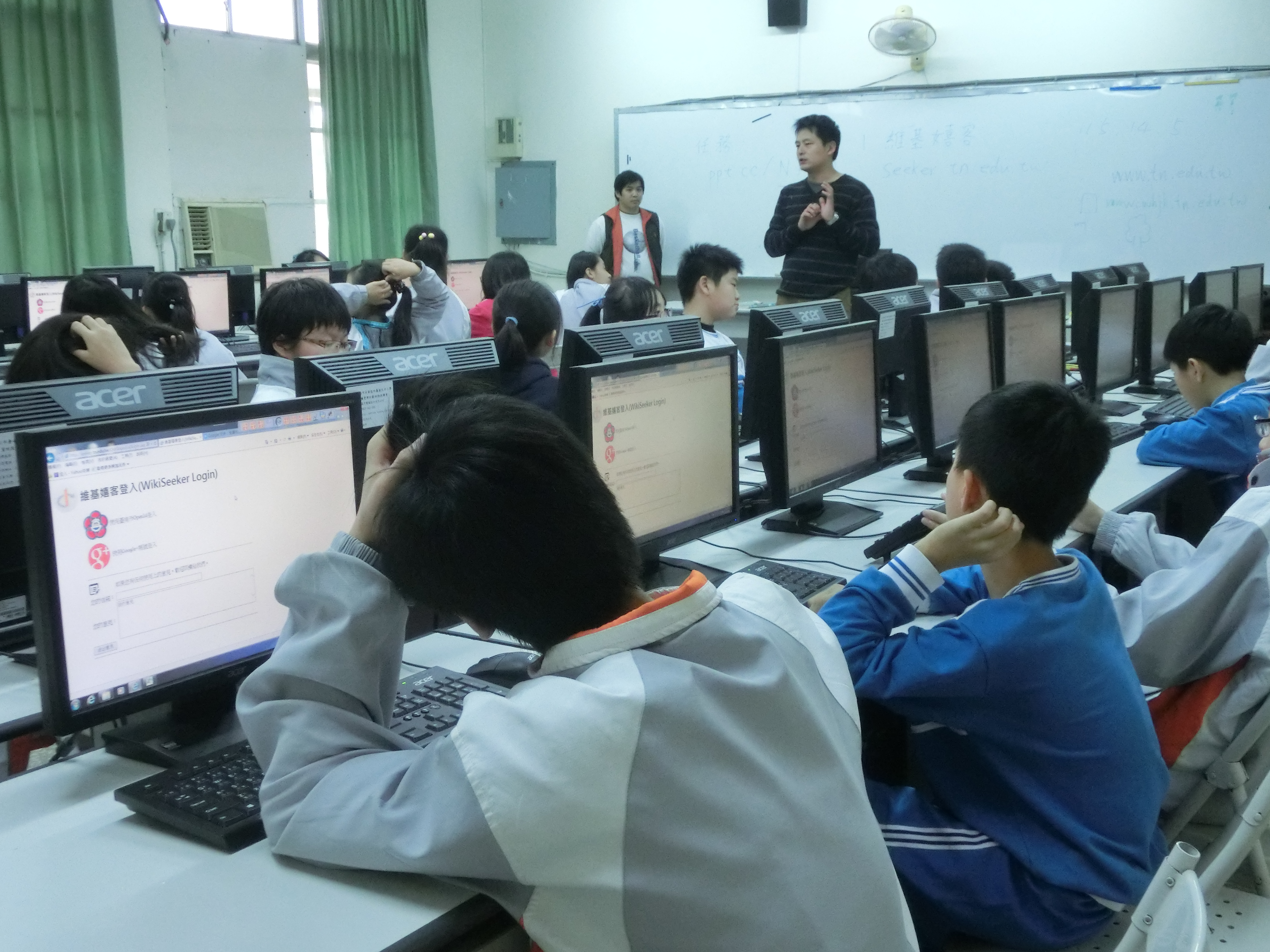 Performanță istorică la Sarajevo: Elevii români pe primul loc la Olimpiada Balcanică de Informatică