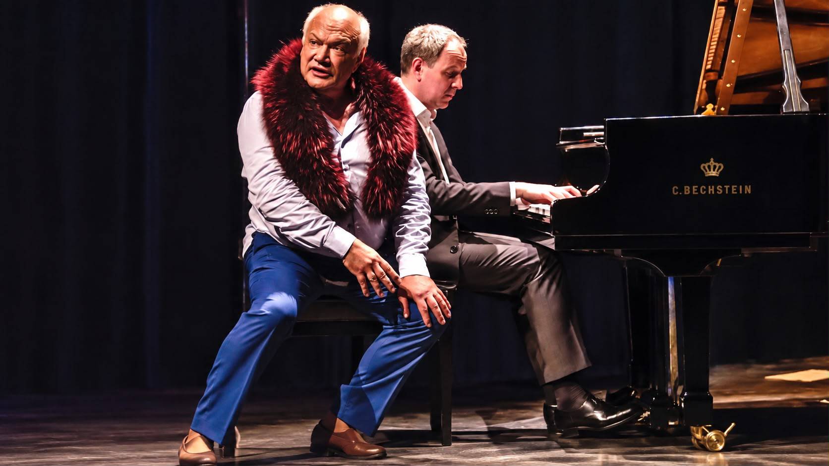 Scriitorul francez Éric-Emmanuel Schmitt va urca pe scena Teatrului Grivița 53 din București