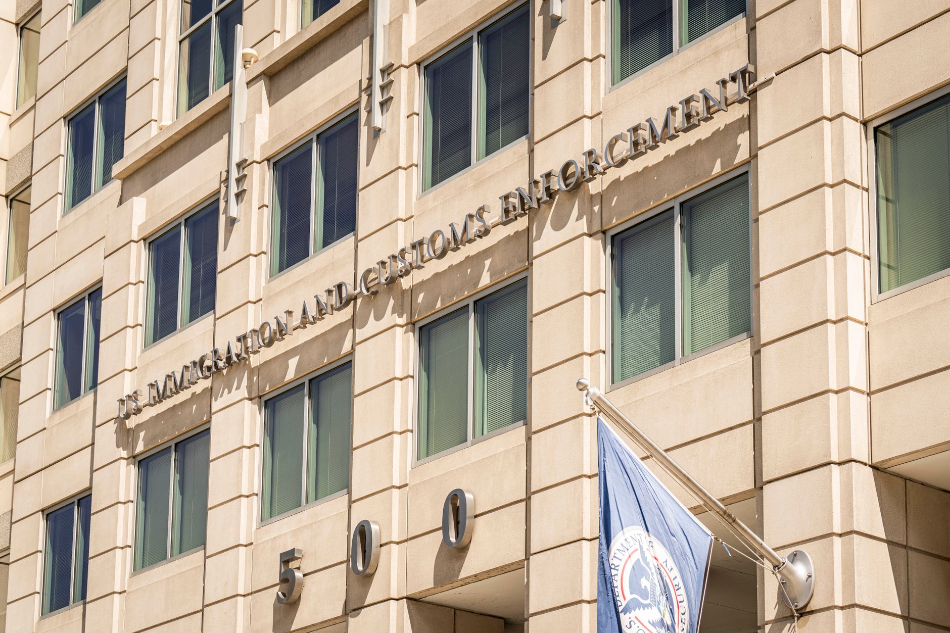 ANPC introduce reguli noi pentru comercianți: se interzic etichetele ecologice false și reclamele înșelătoare