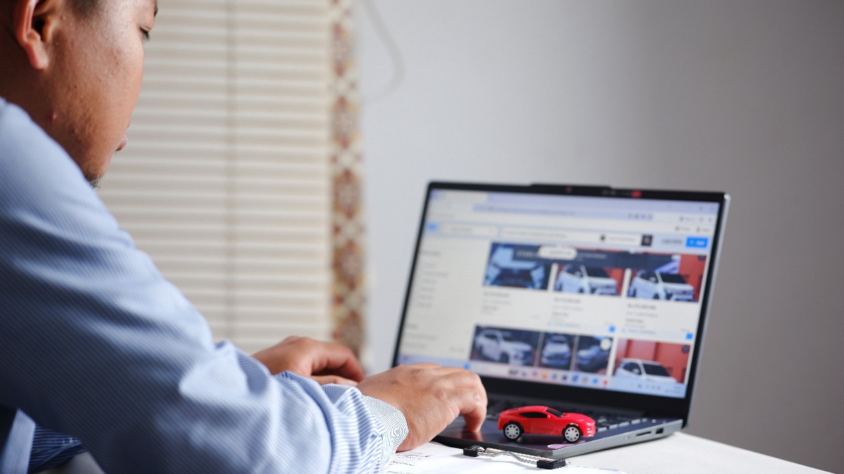 Un șofer german cere 60.520 de euro înapoi pentru o mașină electrică cumpărată online