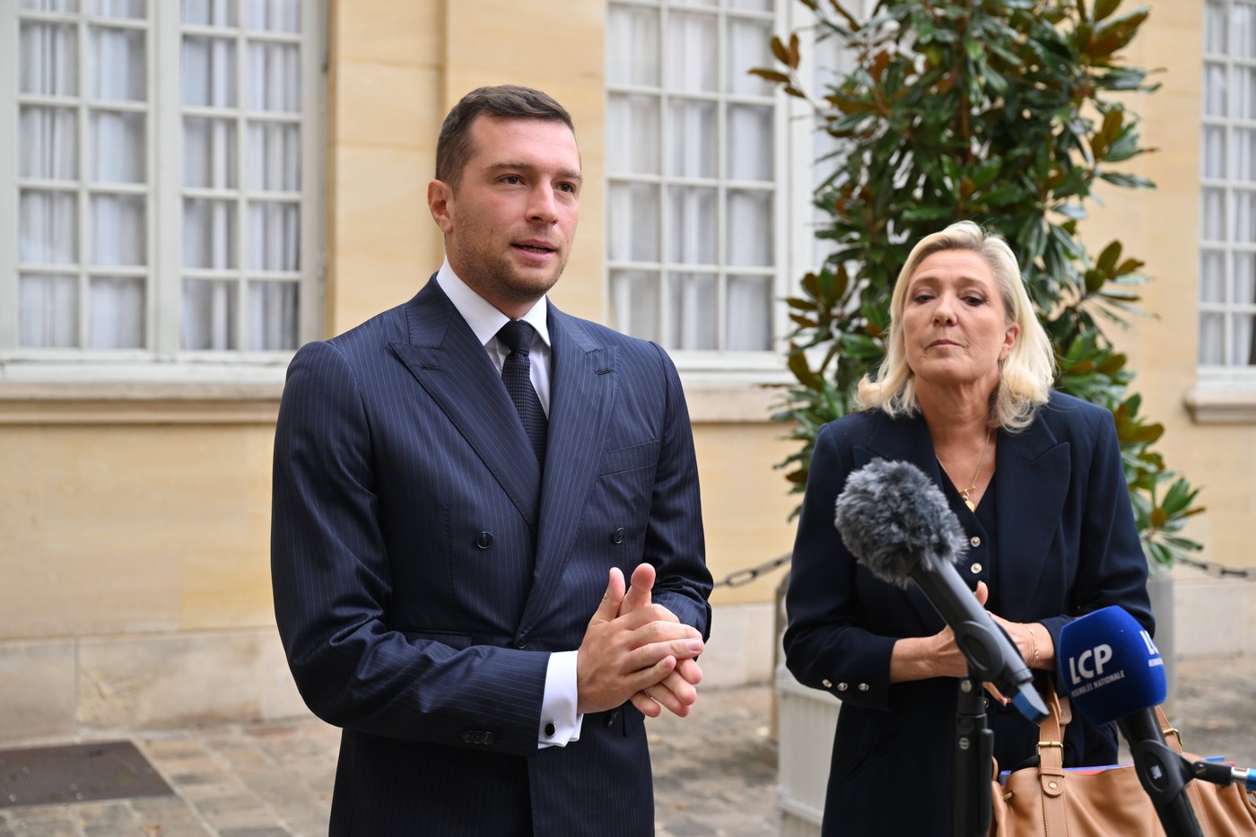 Scandal politic în Franța: Jordan Bardella este acuzat de răspândirea unor mesaje antisemite