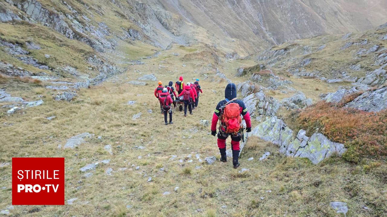 Misiune de recuperare extremă în Munții Făgăraș: Trupul unui turist polonez a fost coborât după 34 de ore