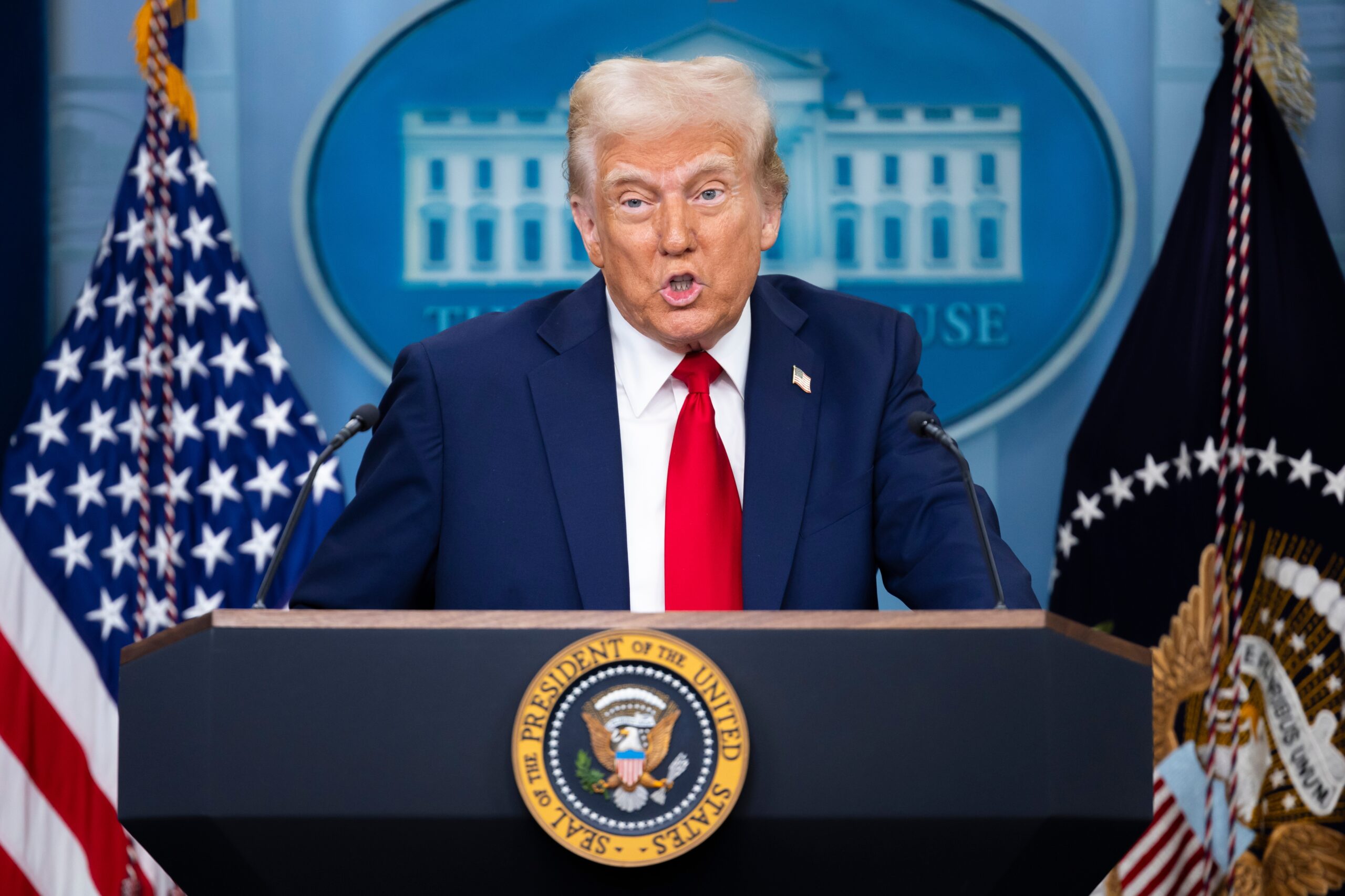 Donald Trump anunță construirea celei mai mari oțelării din istoria SUA: investiție de 15 miliarde de dolari