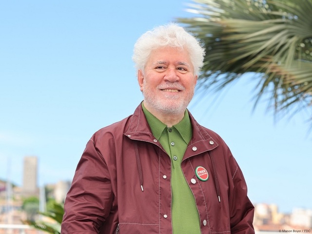 Regizorul Pedro Almodóvar s-a alăturat protestatarilor care cer dreptul la locuință în Madrid