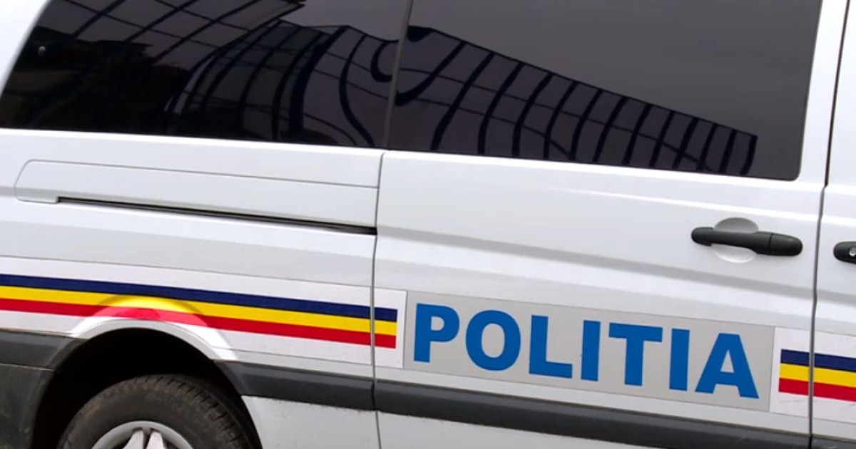 Scandal în curtea unui colegiu din Ploiești: Un părinte a fost încătușat după un accident cu mașina