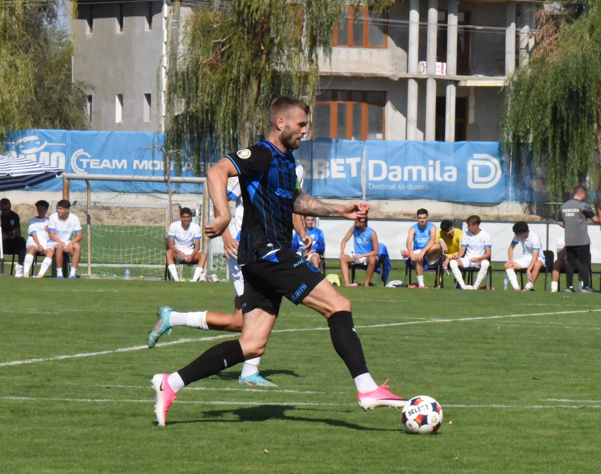 Universitatea Craiova a marcat un scor de 8-0 la un meci amical împotriva echipei secundă