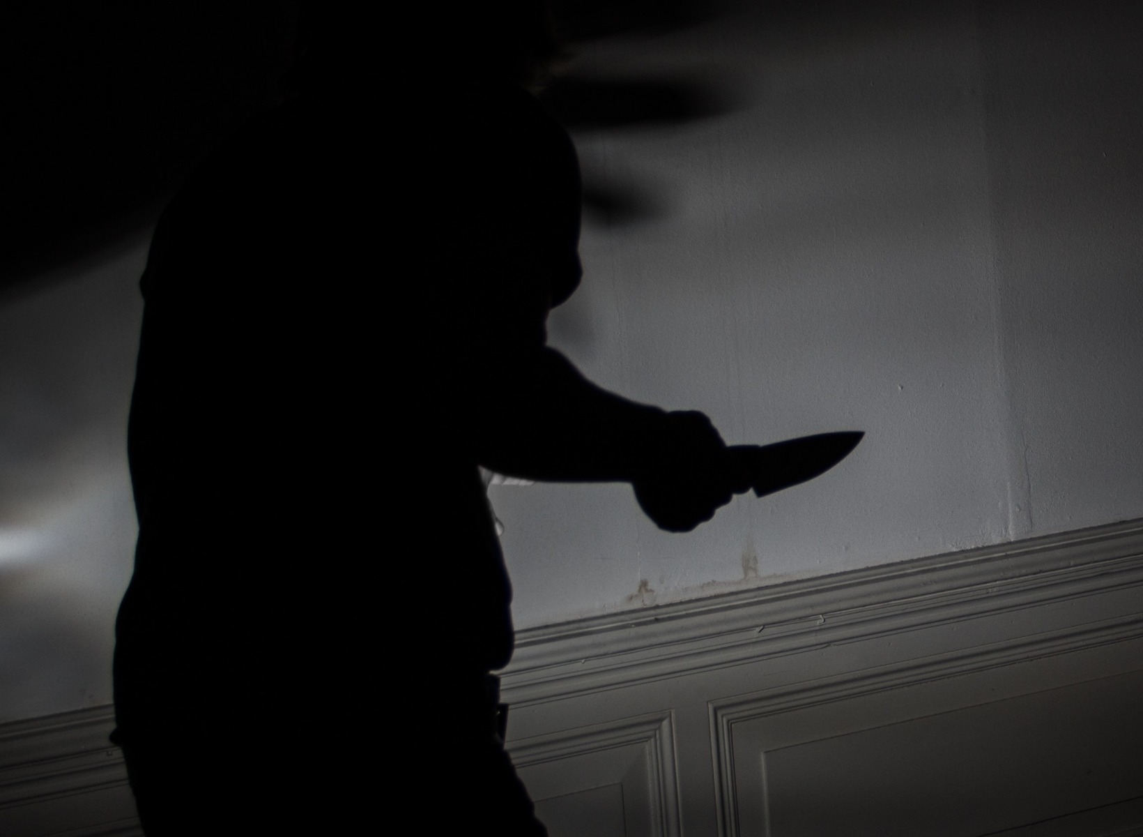 Tragedie în Roman: Un bărbat de 45 de ani și-ar fi ucis concubina, apoi s-a aruncat de la înălțime