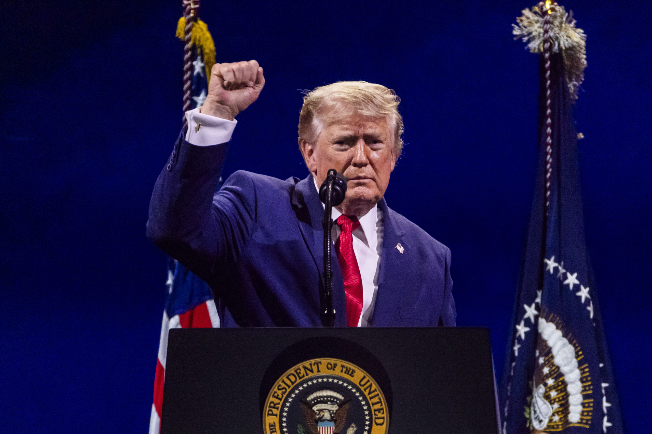 Curtea Supremă a SUA permite administrației Trump expulzarea imigranților către țări terțe