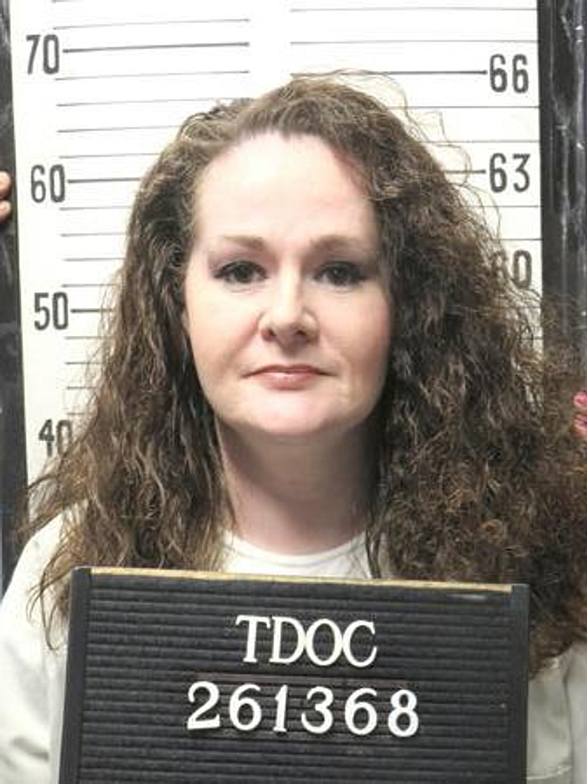 Femeia care a ucis o colegă de școală va fi executată în Tennessee, după 30 de ani