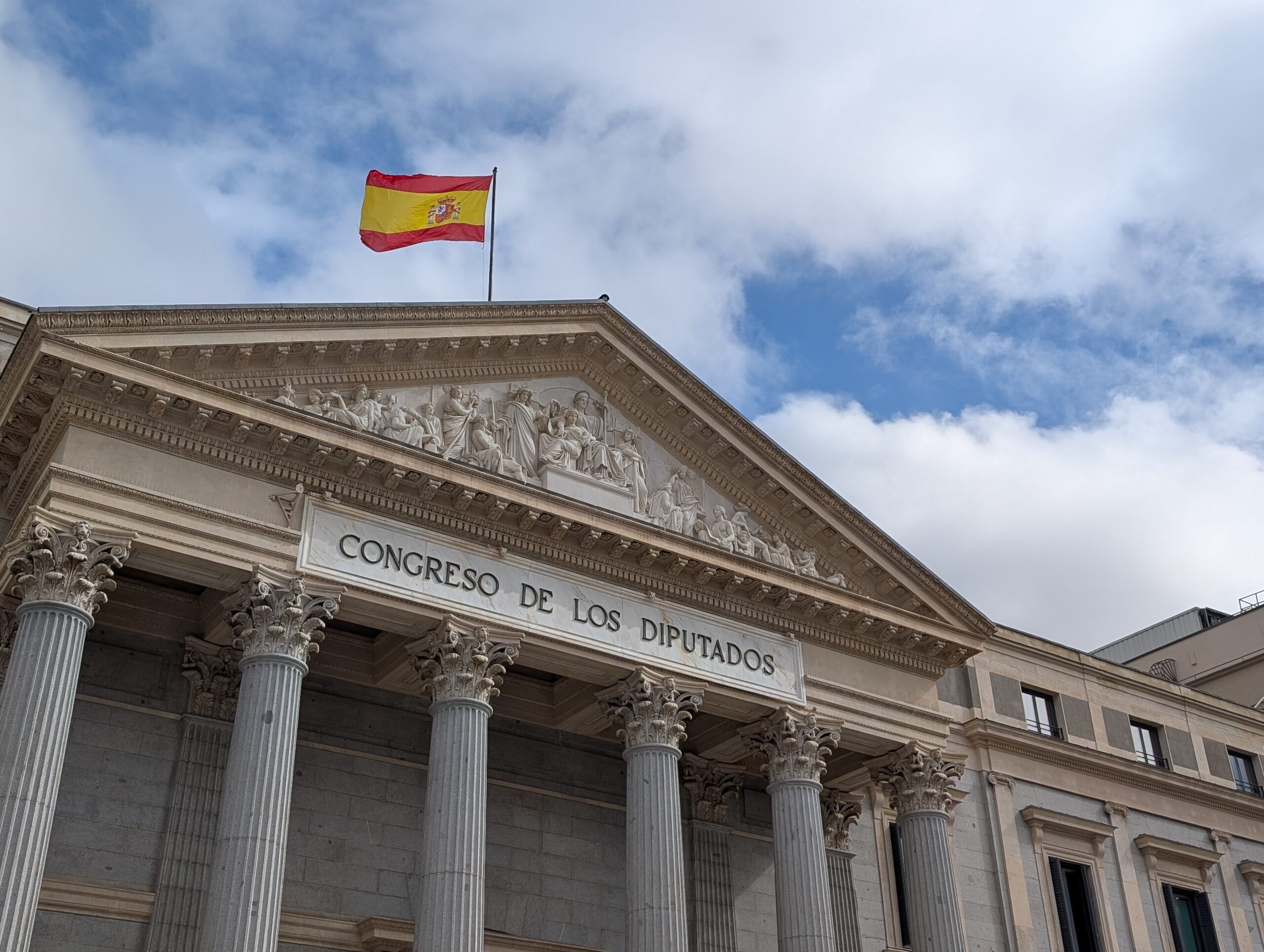 Guvernul Spaniei suspendă evacuările din locuințe până în anul 2030 după proteste