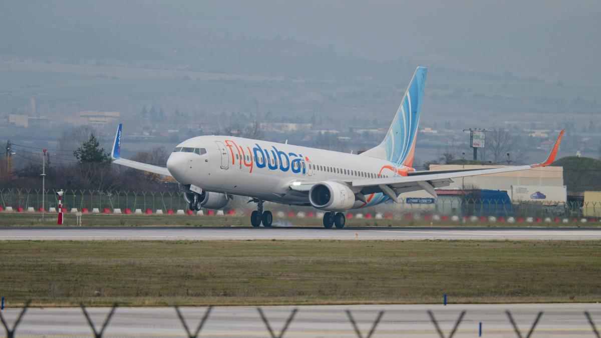 Agențiile de informații israeliene investighează un posibil atac terorist la bordul unui avion FlyDubai