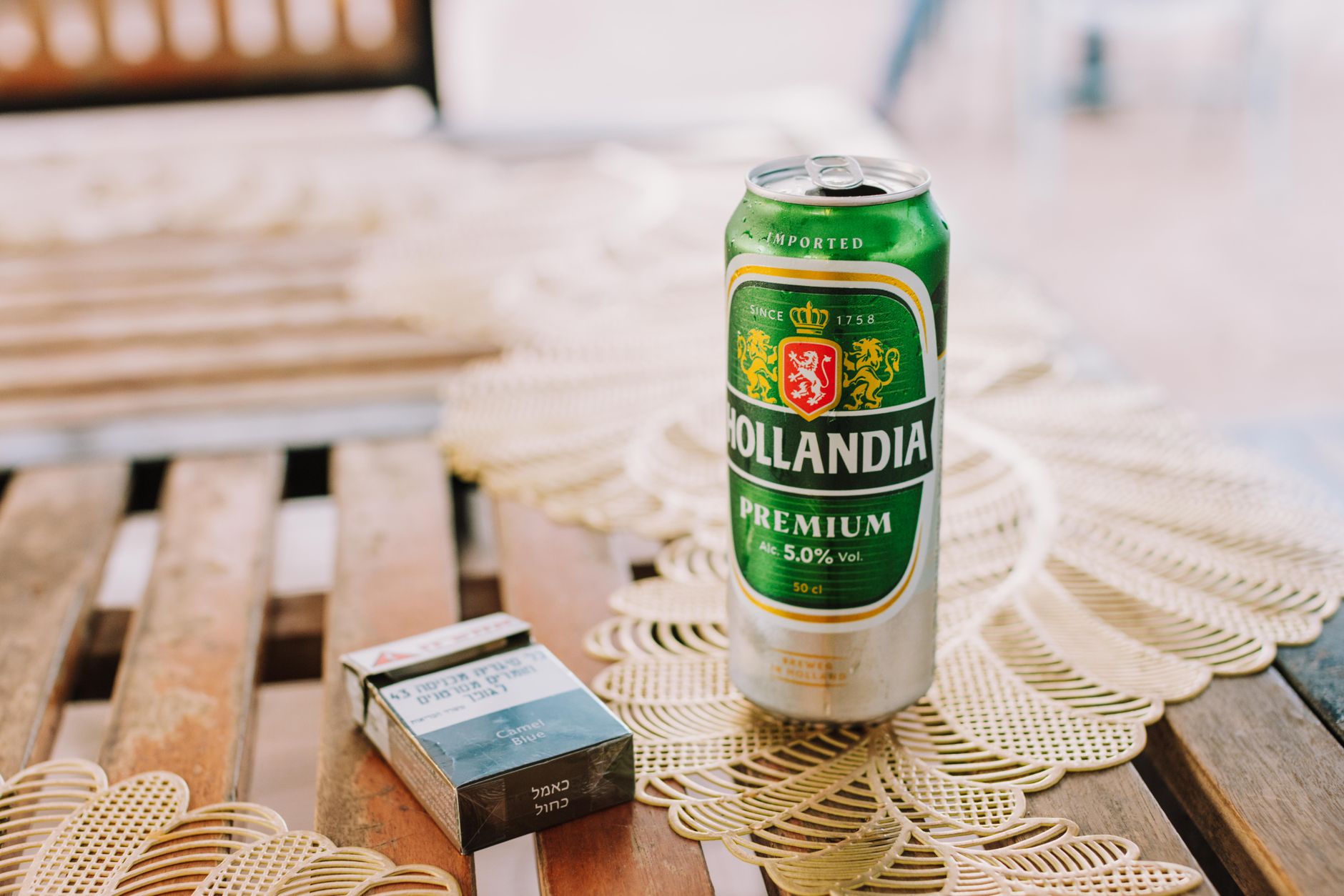 Românii cheltuie de 13 ori mai mulți bani pe alcool și țigări decât pe educație