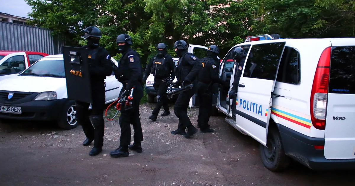 Luptătorii SAS din Buzău se antrenează pentru misiuni critice în condiții de stres și oboseală extremă