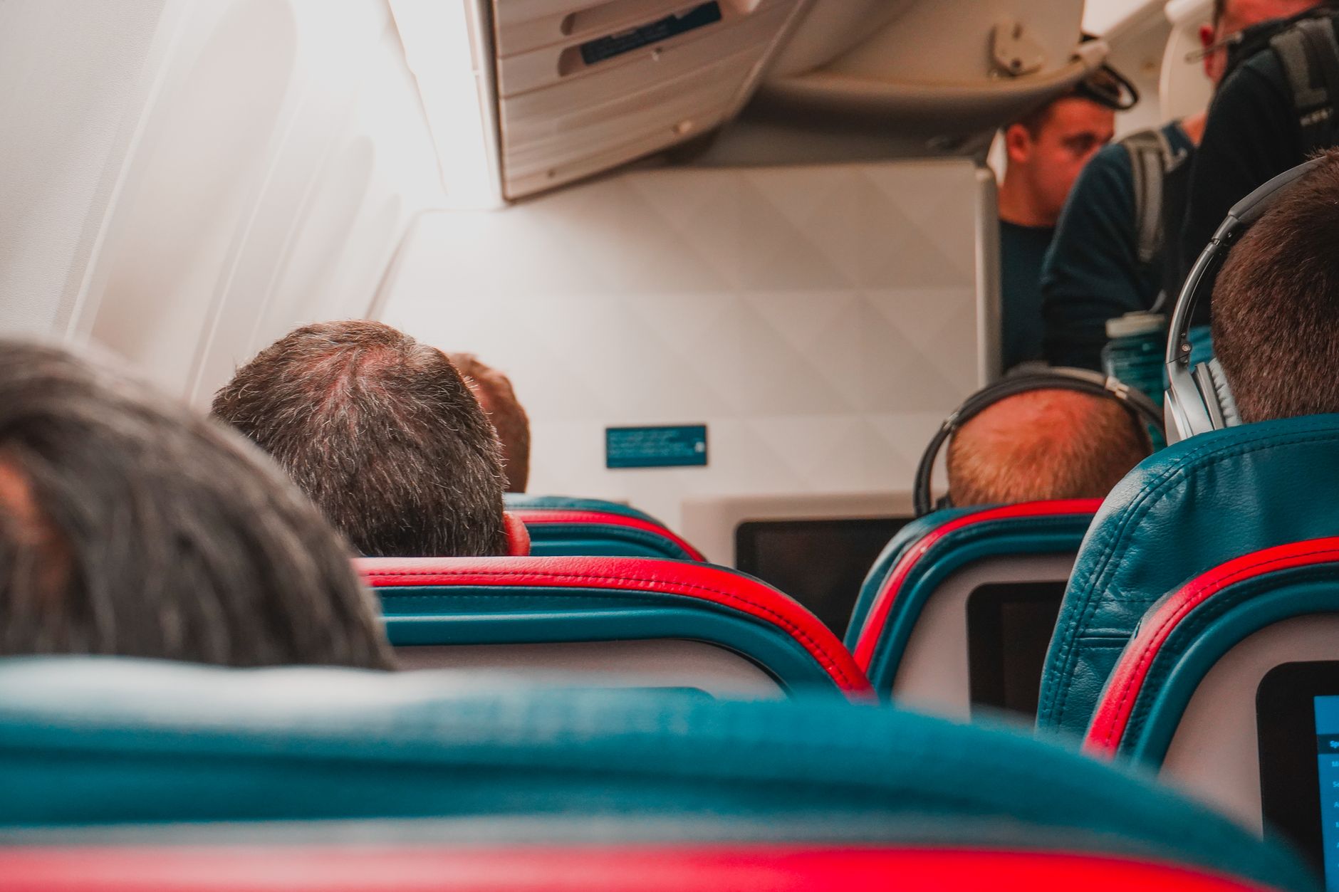 Patru israelieni vor fi decorați pentru că au împiedicat prăbușirea unui avion flydubai
