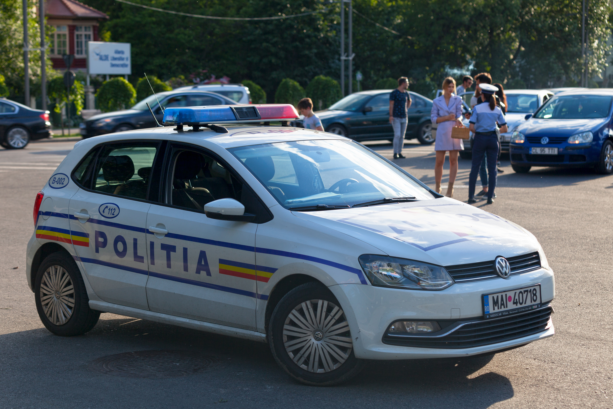 Jandarm reținut pentru purtare abuzivă în cazul femeii trans din Franța agresate în București