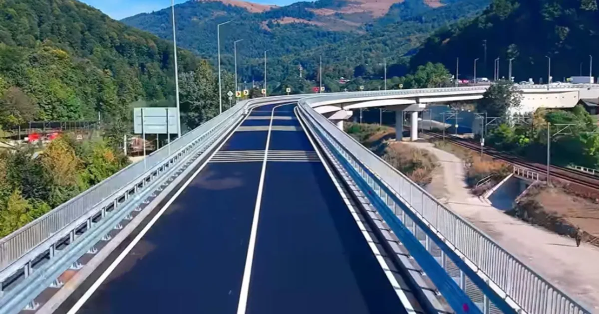 Inaugurată centura orașului Comarnic: tronsonul de 6 kilometri va fluidiza traficul pe Valea Prahovei
