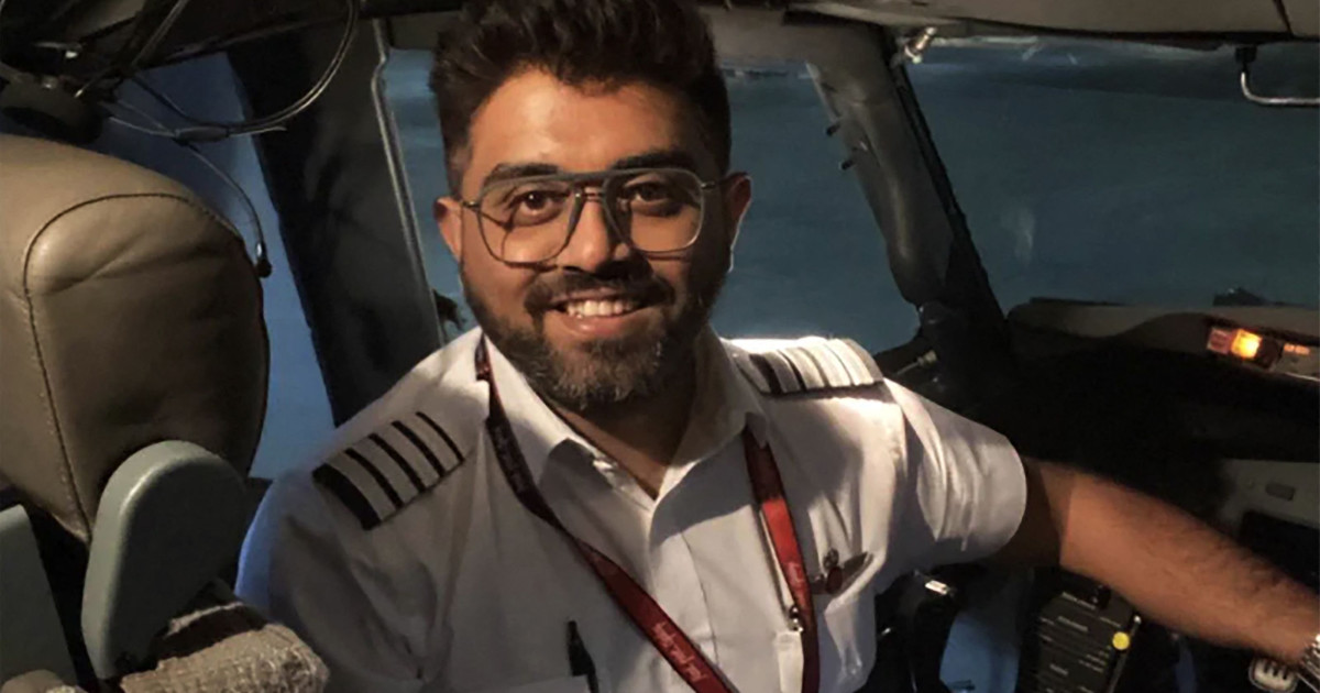 Pilotul Smit Machchhar a salvat un avion FlyDubai în urma unui atac violent cu cuțitul în cabină