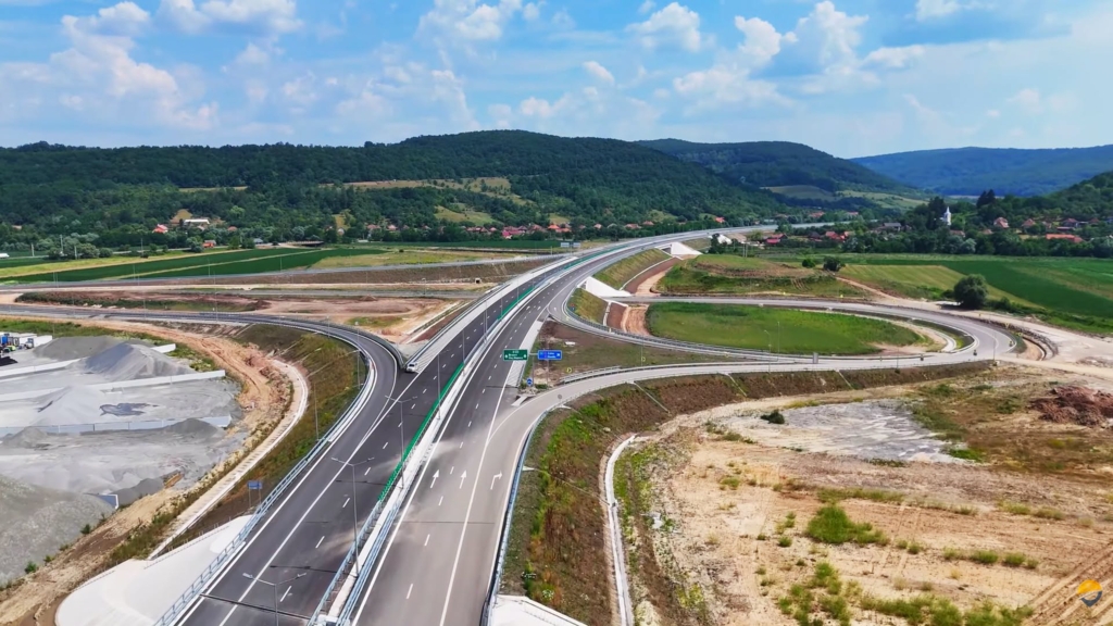 Autostrada A3 se închide pe ambele sensuri în județul Sălaj. Vezi noile rute de ocolire