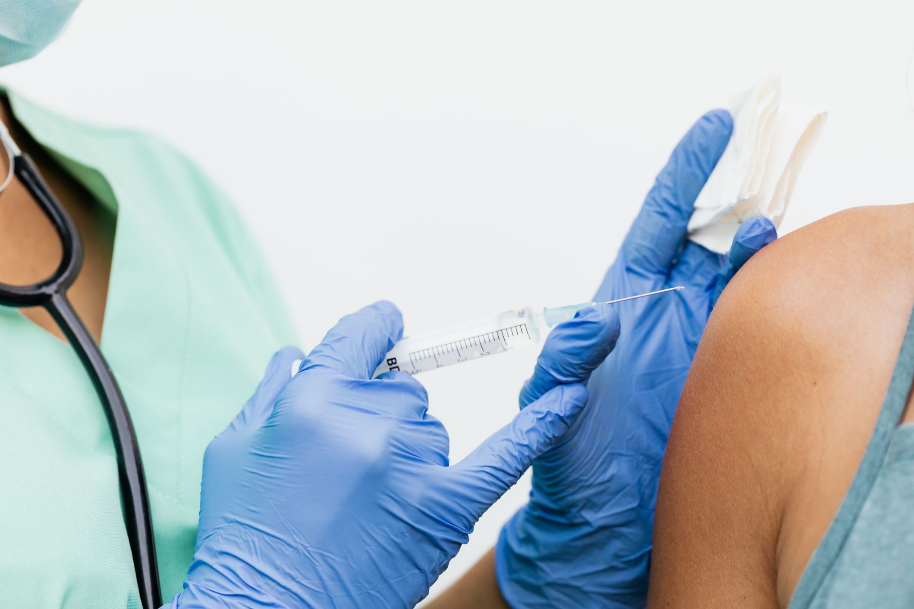 Începe campania de vaccinare antigripală: cine beneficiază de vaccin gratuit sau cu subvenție