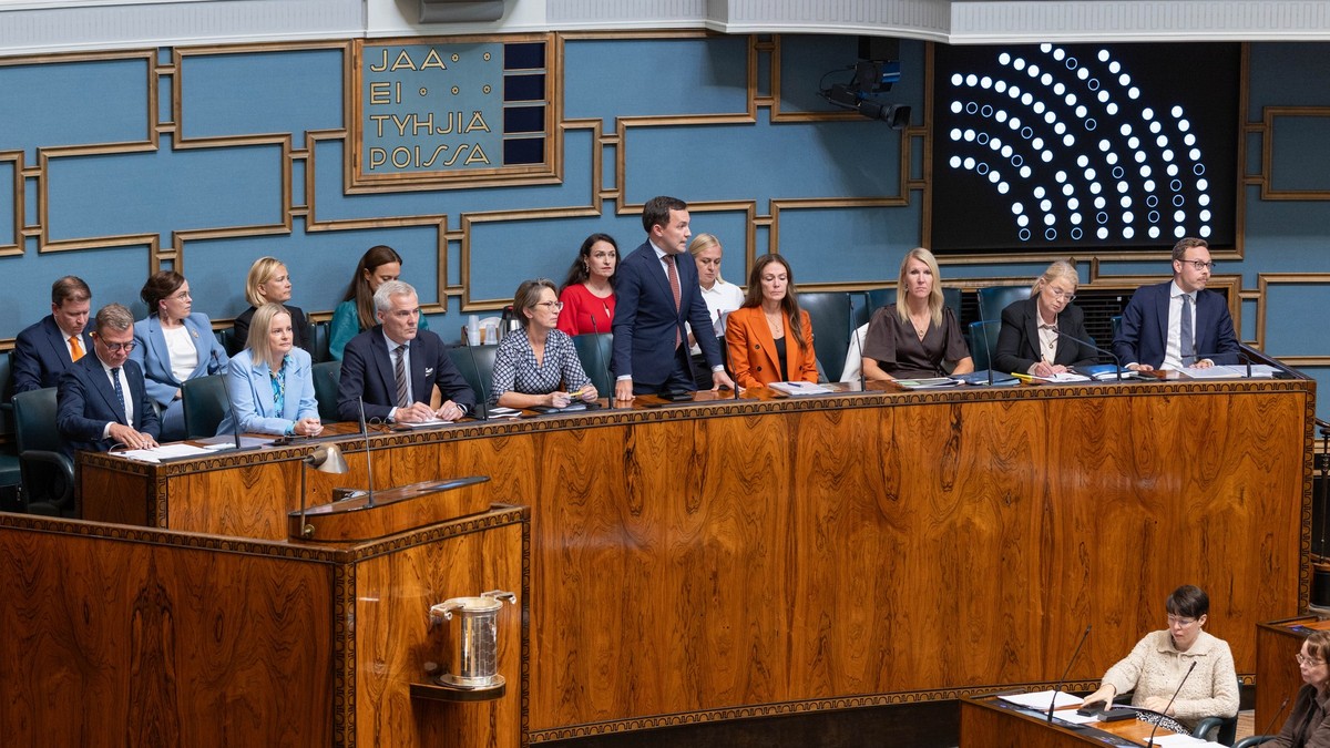 Intruziuni misterioase în casele unor deputați din Finlanda: există suspiciuni de intimidare