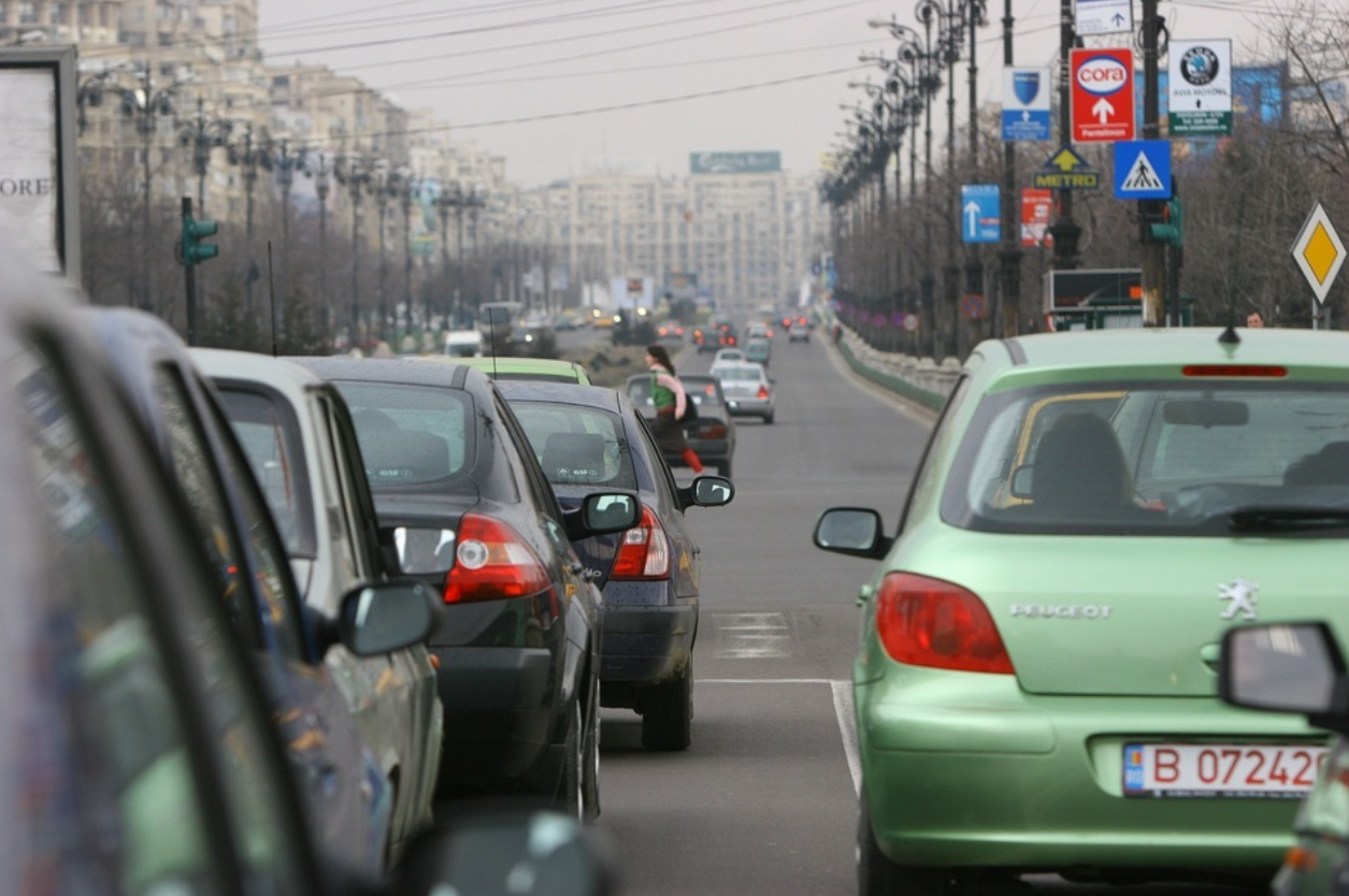 Prețurile RCA pentru autoturisme au crescut semnificativ, ajungând la o medie de peste 2.000 de lei