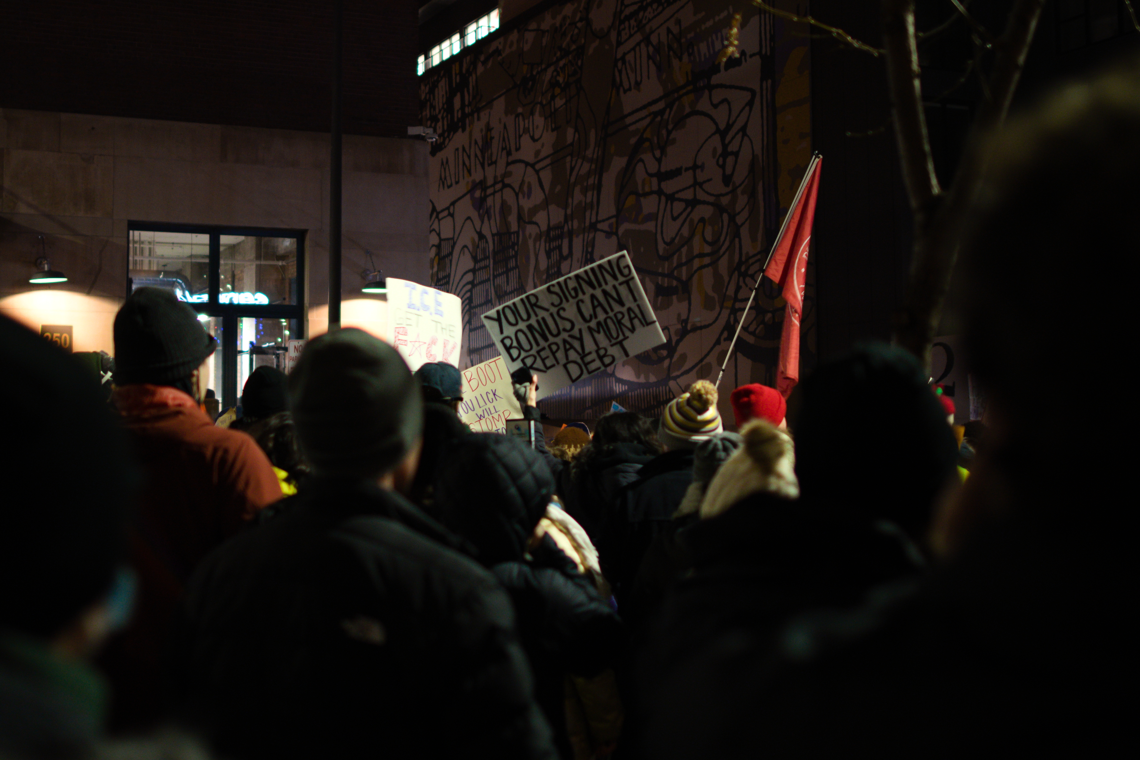 Violența și criza politică din Franța alimentează temerile lui Trump privind viitorul Europei