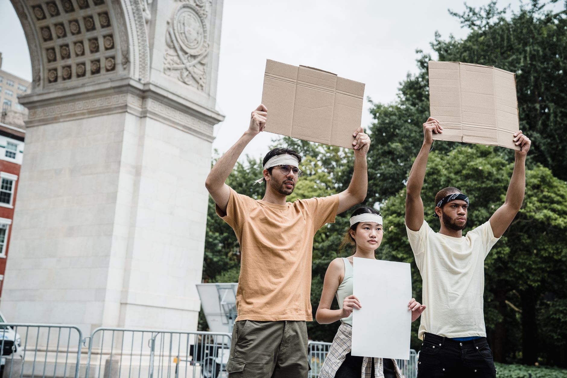 Protestele liceenilor se extind din Franța în Belgia, în timp ce sindicatele solicită greva profesorilor