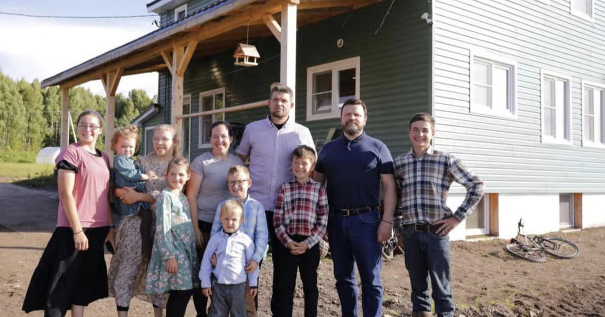 Fermier canadian care s-a mutat cu familia în Rusia se teme că va fi obligat să participe la război