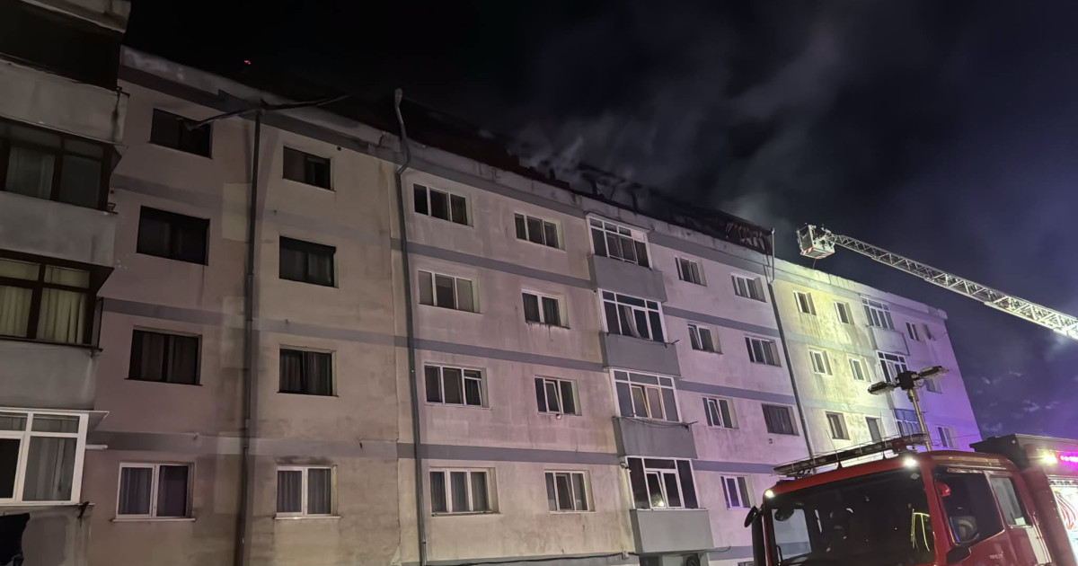 Incendiu la un bloc din cartierul Burdujeni, Suceava: locatarii au fost evacuați și pregătite spații de cazare