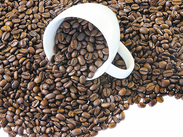 Românii își beau cafeaua în principal acasă, în timp ce grecii preferă cafenelele