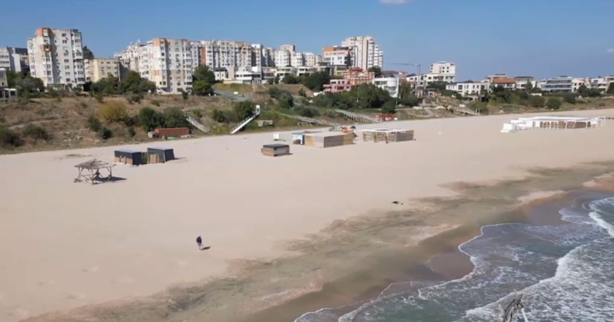 Eroziunea marină reduce dimensiunea plajelor din Mamaia: zeci de metri de nisip au dispărut