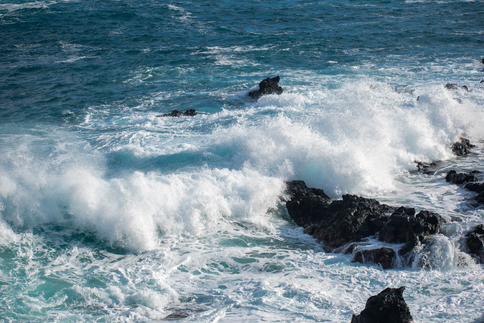 O formațiune naturală spectaculoasă din Hawaii s-a prăbușit în Oceanul Pacific după 500 de ani