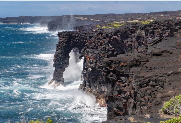Un monument natural spectaculos din Hawaii s-a prăbușit în Oceanul Pacific