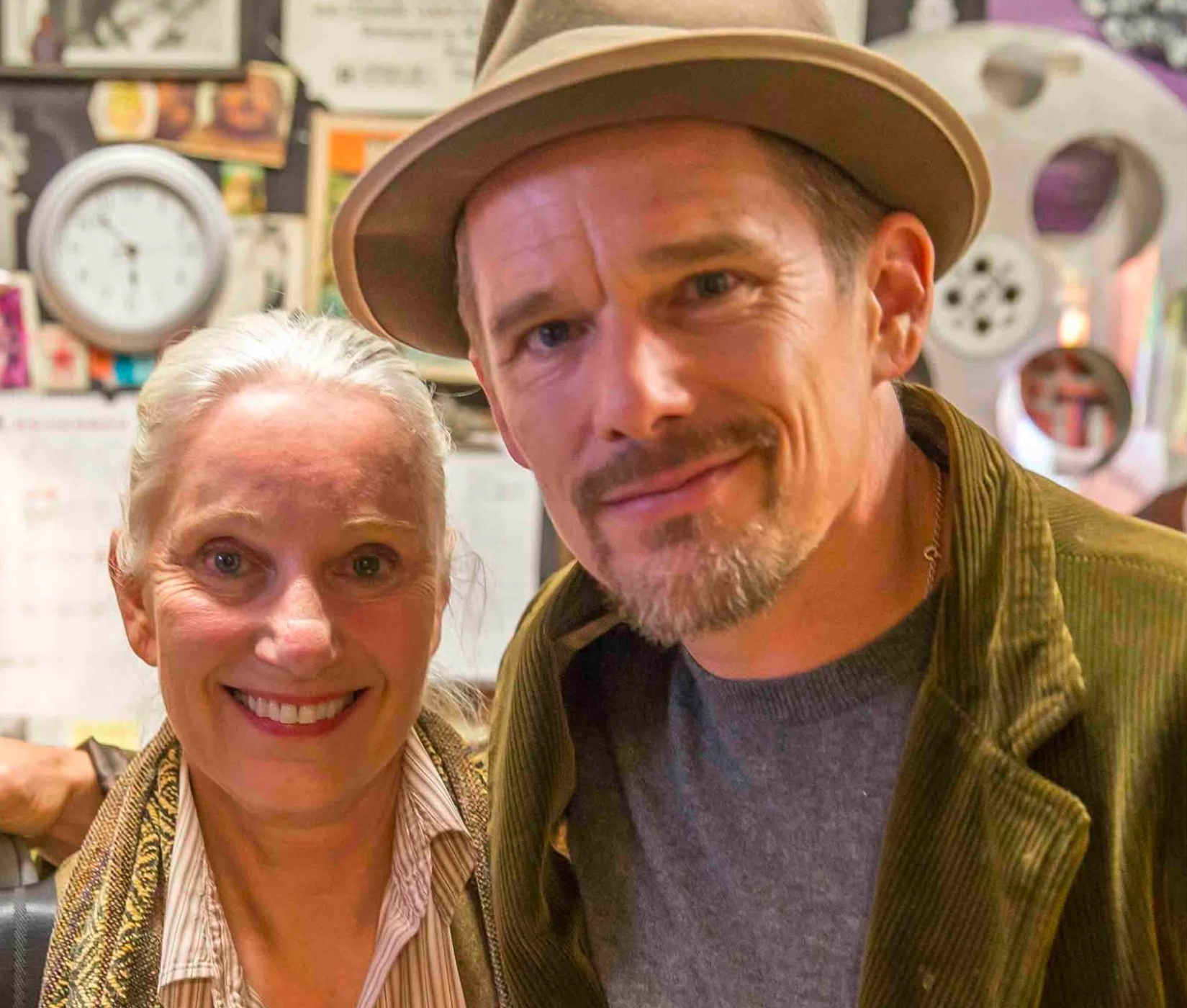 Ethan Hawke promovează o cauză umanitară pentru copiii din România la New York