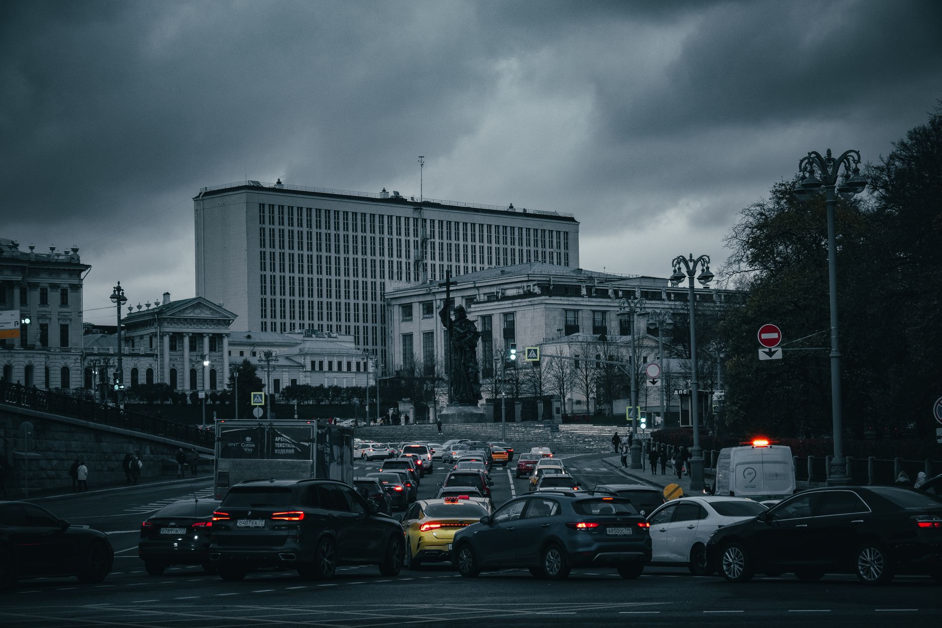 Bucureștiul ar putea restricționa accesul mașinilor poluante începând cu anul 2027