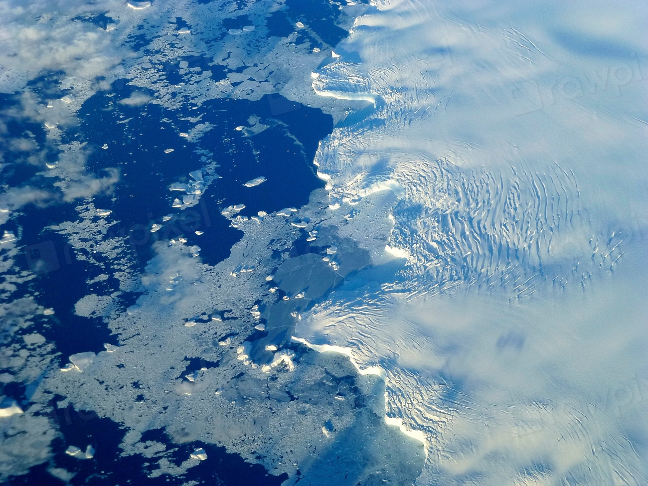 Gheața marină din Antarctica a atins unul dintre cele mai scăzute niveluri din istorie