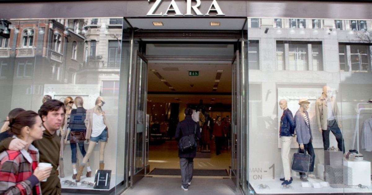 Zara retrage de la vânzare un costum de Halloween pentru copii din cauza asemănării cu uniformele de lagăr