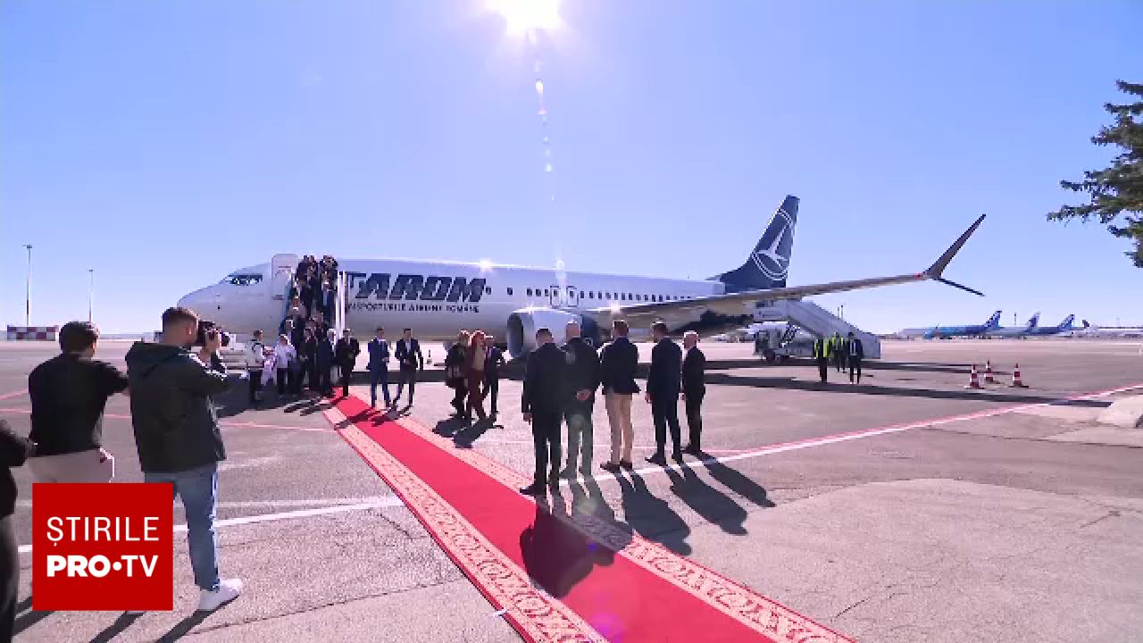 Noua aeronavă Boeing 737 MAX 8 a TAROM, numită „Ivan Patzaichin”, a efectuat primul zbor cu pasageri